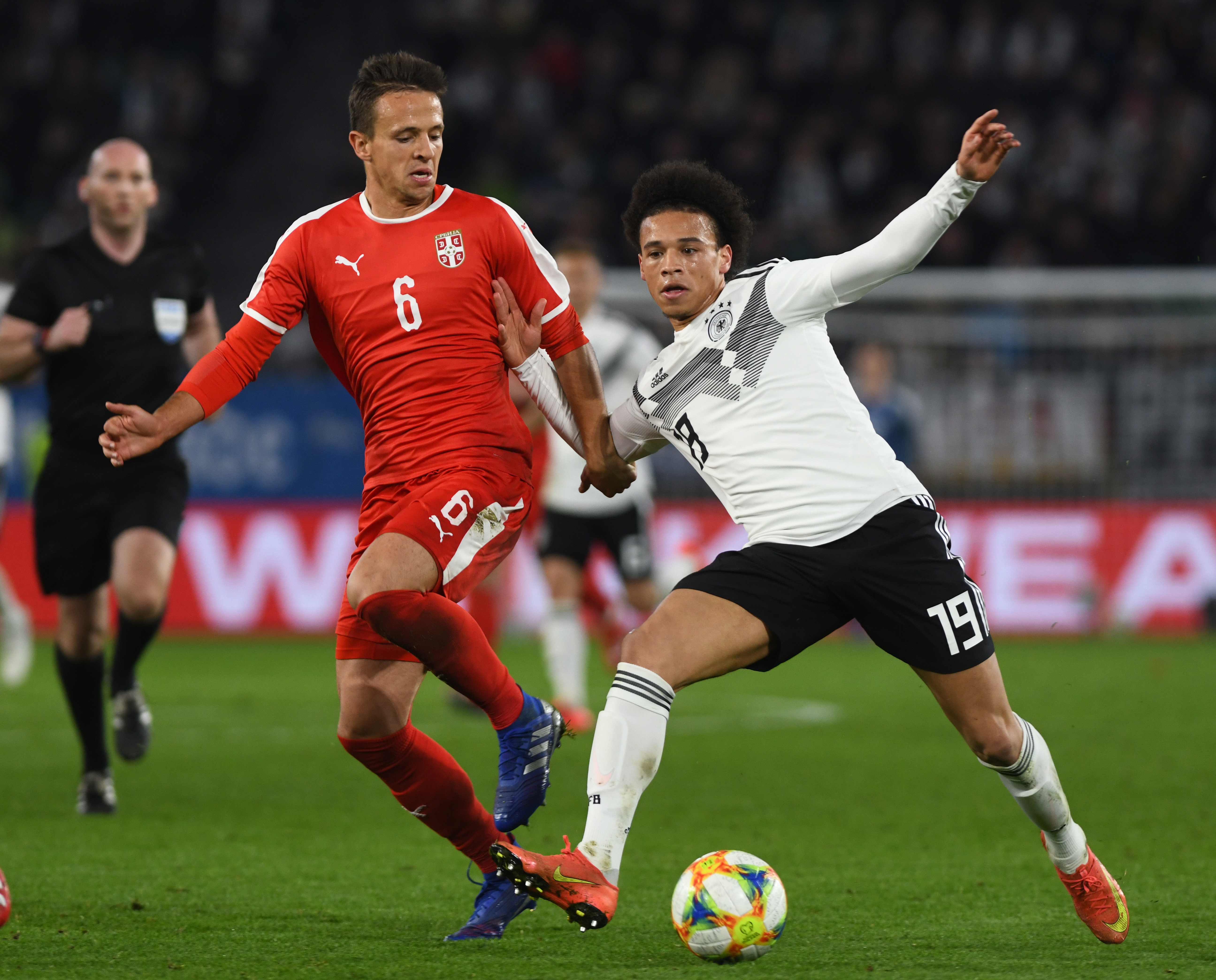 爱游戏体育-塞尔维亚队带队取胜！，Ning重要时刻重要助攻上演精彩一战-爱游戏体育