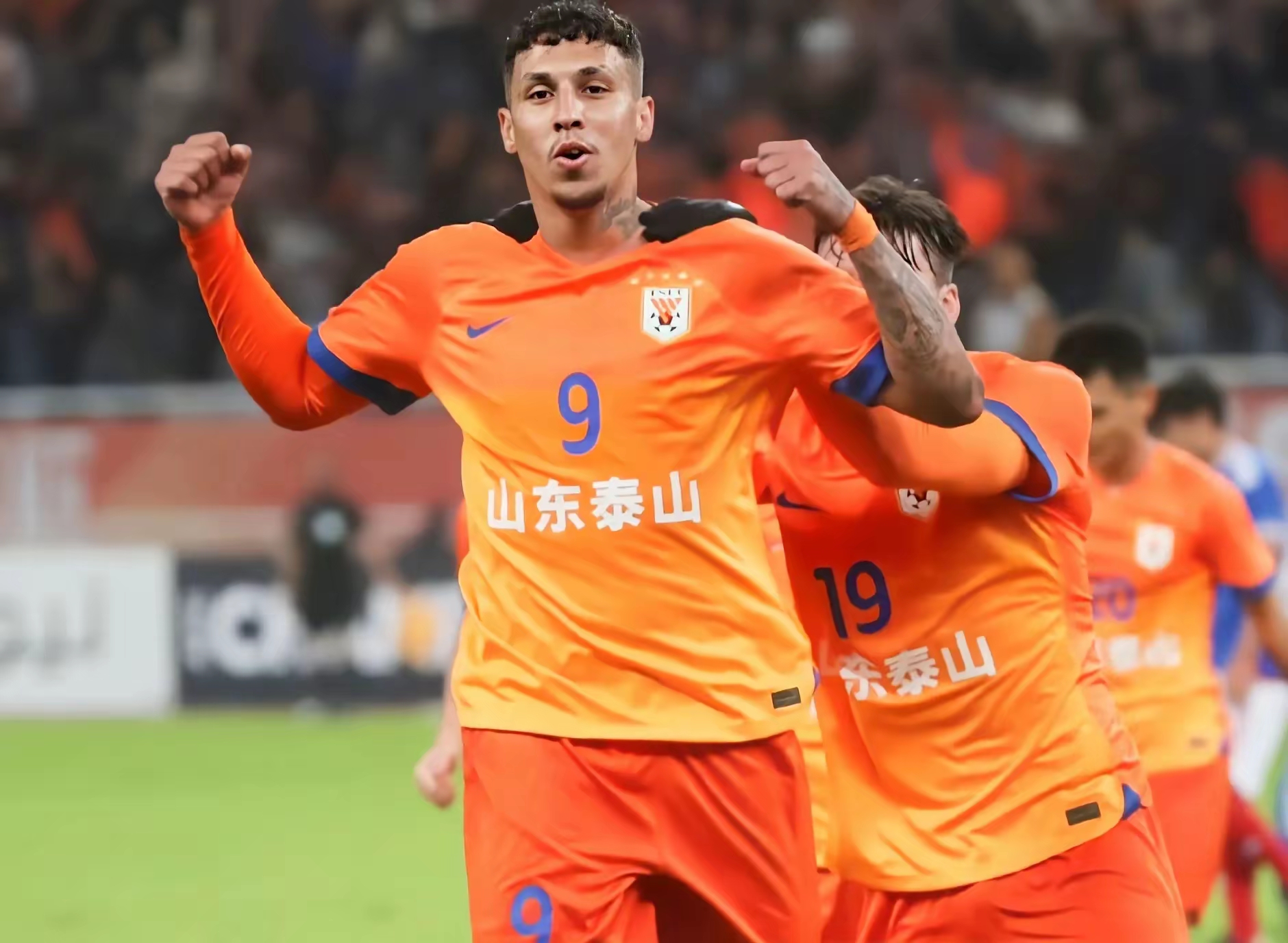 转折点山东泰山主帅复盘，NBA常规赛窗口期攻防权衡，悬念犹存，赛季目标并未改变的简单介绍